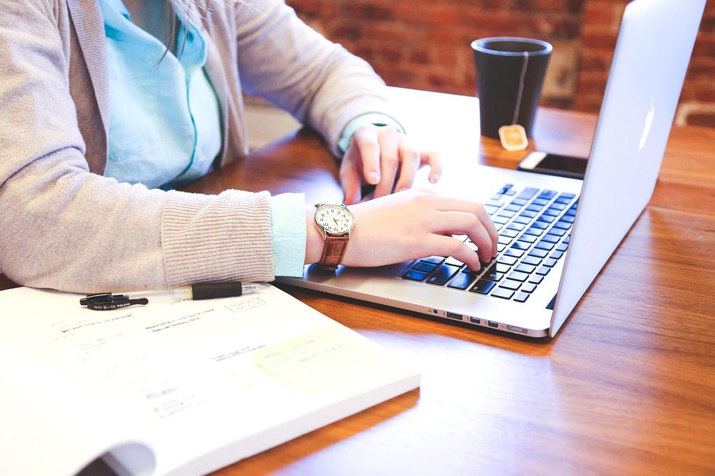 Nina Petrova - Community Manager